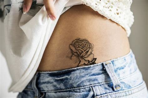 tatuajes en pelvis|Tatuajes en la pelvis para MUJERES – 35 Diseños